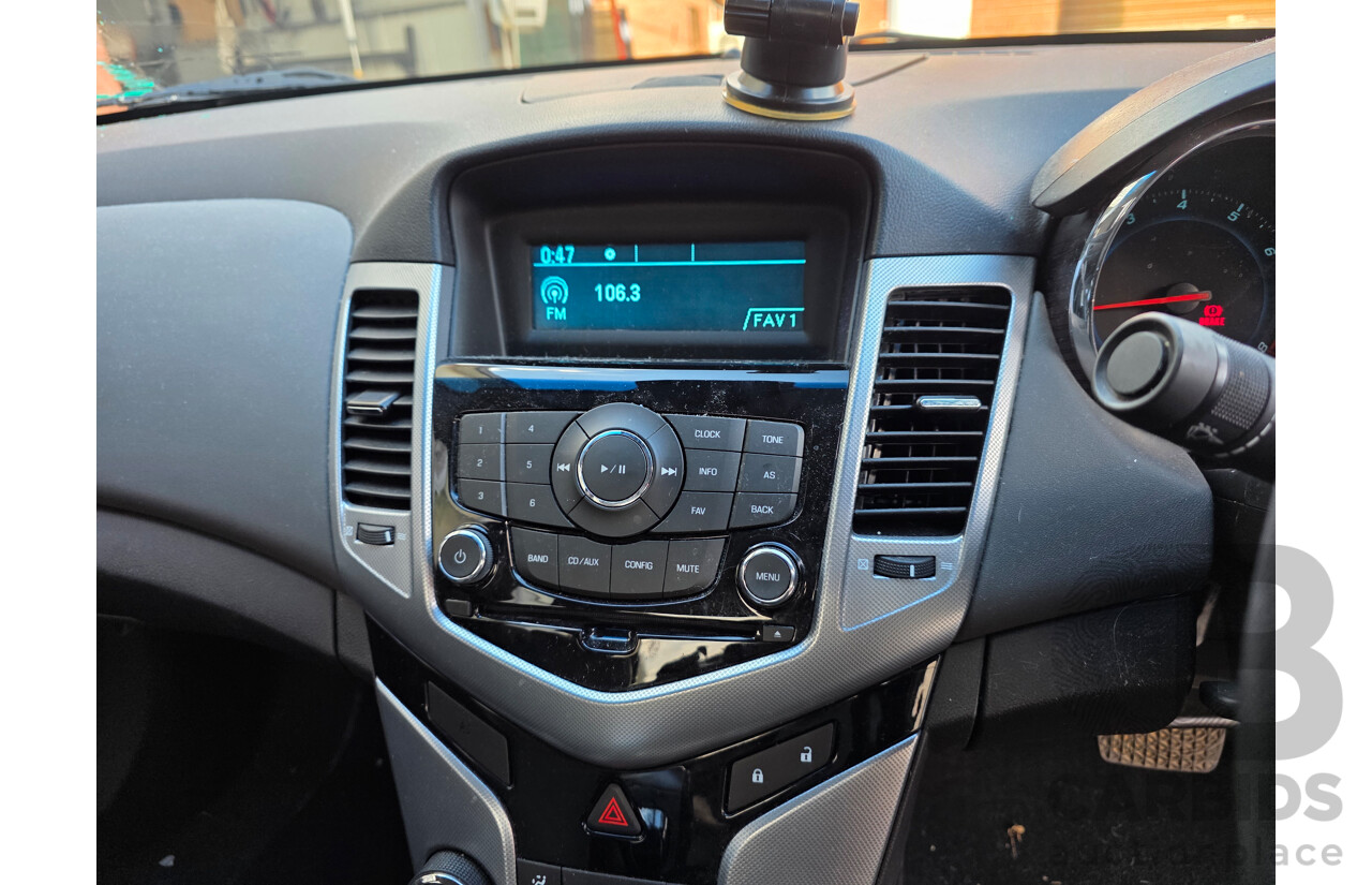 10/2010 Holden Cruze CDX JG 4d Sedan Silver Or Chrome 1.8L