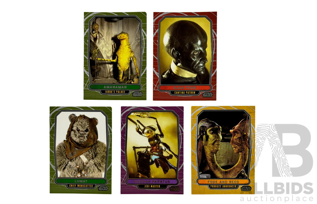 5 Holofoil Cards Depicting Rare Characters and Creatures From the Star Wars Galaxy.