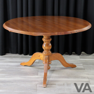 Modern Pine Single Pedestal Dining Table