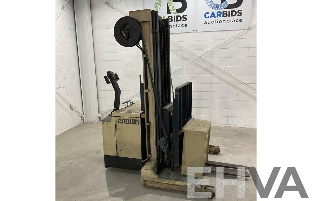 CROWN 30WRTT210 1.4Ton (5.3m Lift) Electric Walkie Reach Forklift