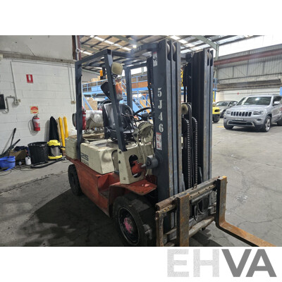 NISSAN PJ02A250 Forklift