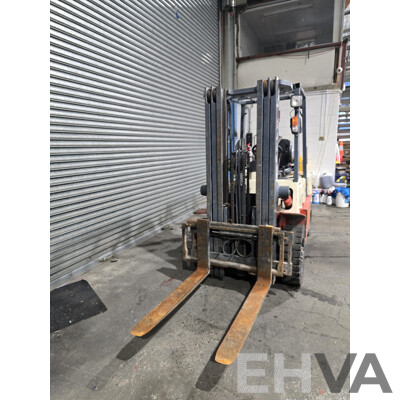 NISSAN PJ02A250 Forklift