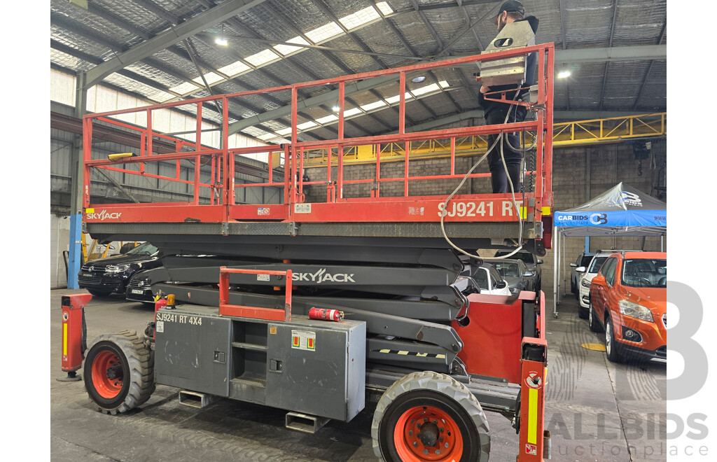2017 SKYJACK SJ9241 RT 4x4 Diesel Mobile Elevated Work Platform