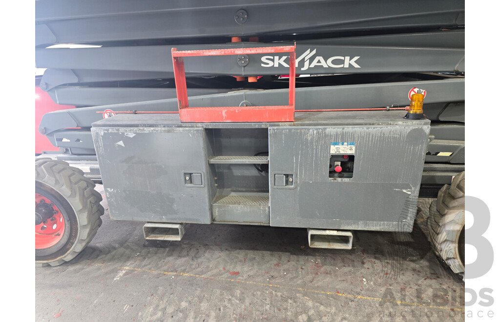 2017 SKYJACK SJ9241 RT 4x4 Diesel Mobile Elevated Work Platform