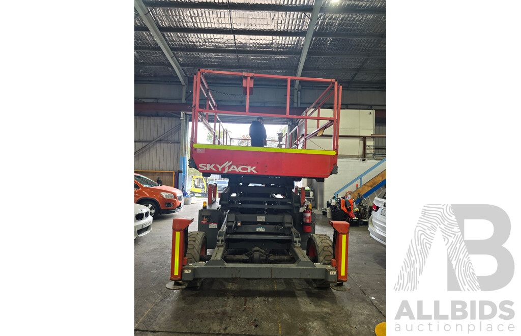 2017 SKYJACK SJ9241 RT 4x4 Diesel Mobile Elevated Work Platform
