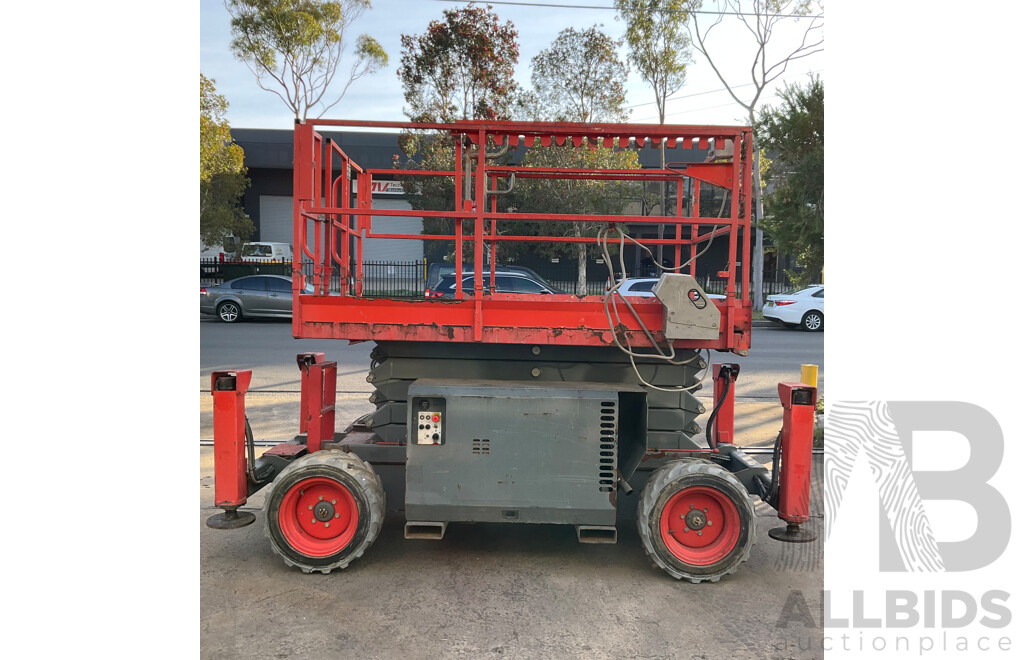 SKYJACK SJ6832RT Rough Terrain Scissor