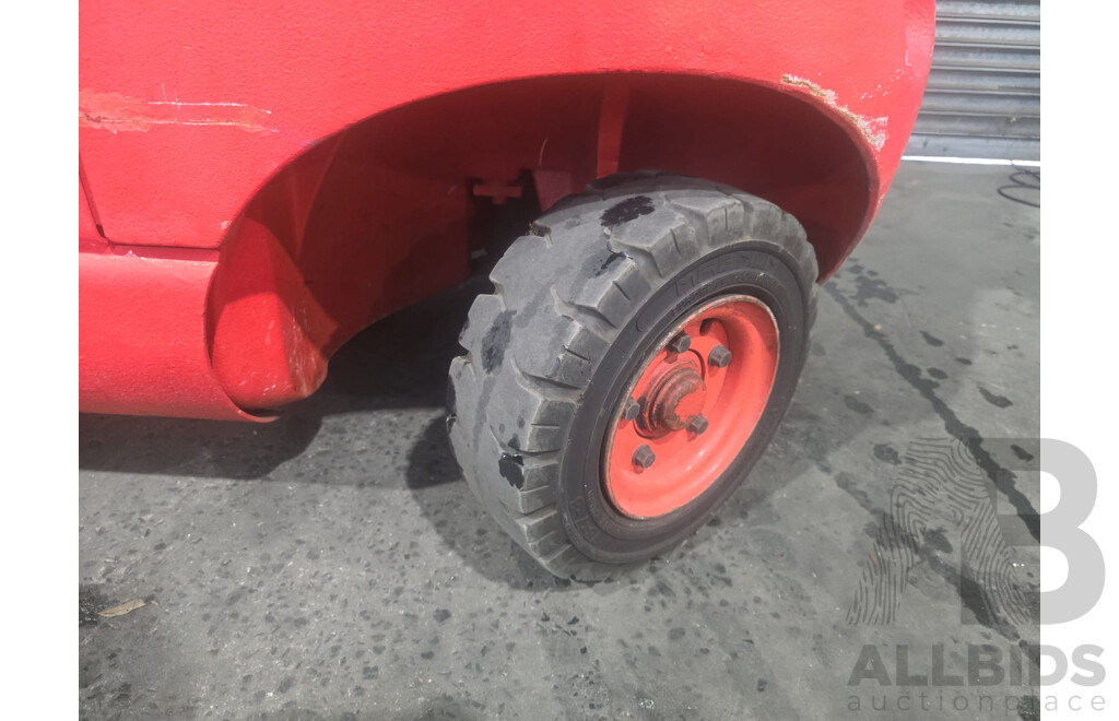 2006 Linde H18 LPG Forklift