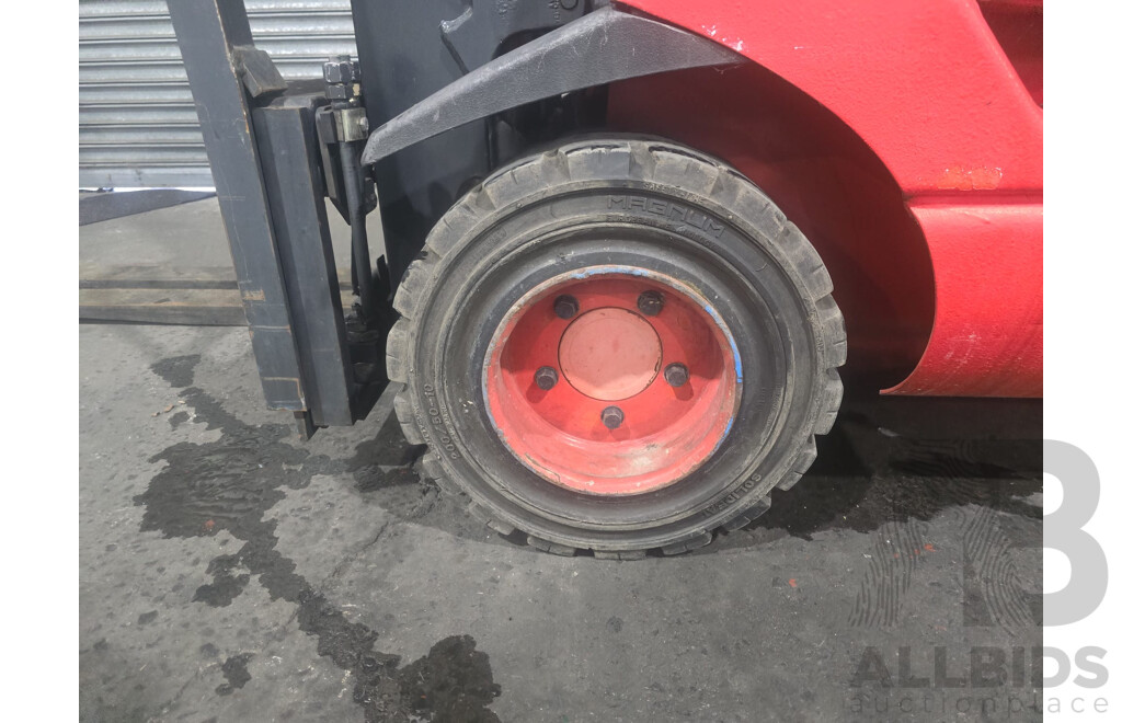 2006 Linde H18 LPG Forklift