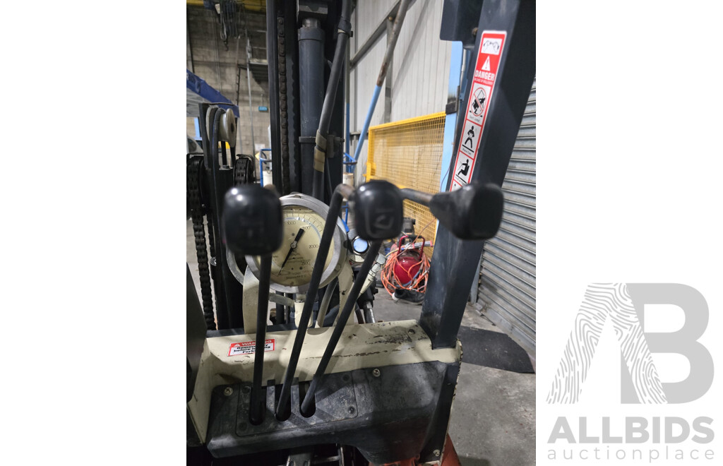 NISSAN PJ02A250 Forklift