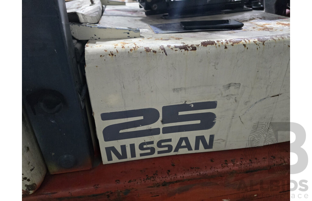 NISSAN PJ02A250 Forklift