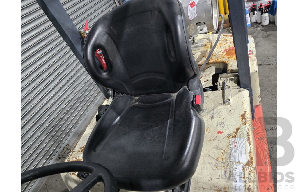 NISSAN PJ02A250 Forklift
