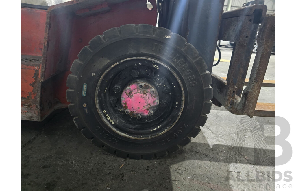 NISSAN PJ02A250 Forklift