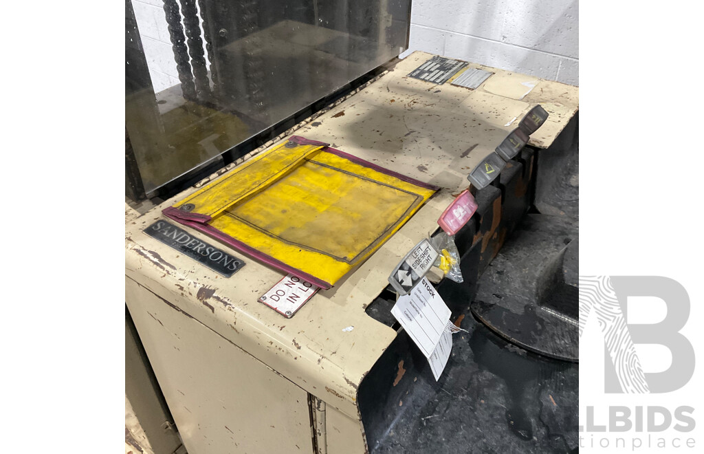 CROWN 30WRTT210 Walkie Stacker