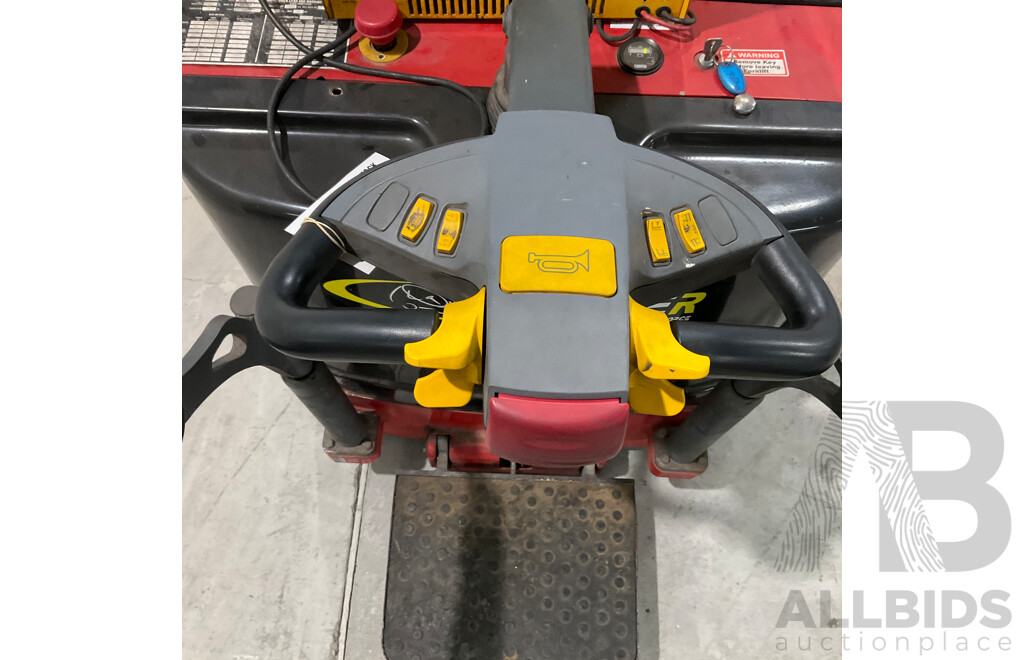 FORKFORCE Walkie Stacker