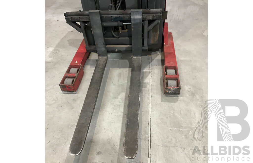 FORKFORCE Walkie Stacker