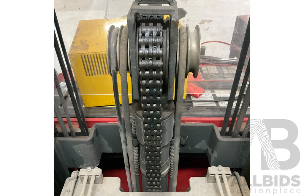 FORKFORCE Enforcer Electric Walkie Reach Stacker