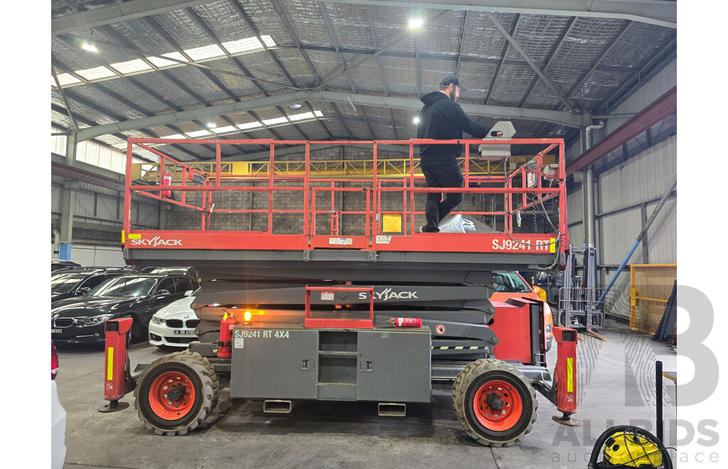2017 SKYJACK SJ9241 RT 4x4 Diesel Mobile Elevated Work Platform