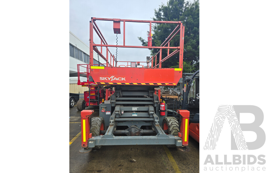 2017 SKYJACK SJ9241 RT 4x4 Diesel Mobile Elevated Work Platform