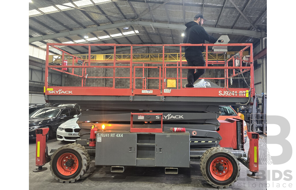 2017 SKYJACK SJ9241 RT 4x4 Diesel Mobile Elevated Work Platform