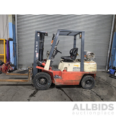 NISSAN PJ02A250 Forklift