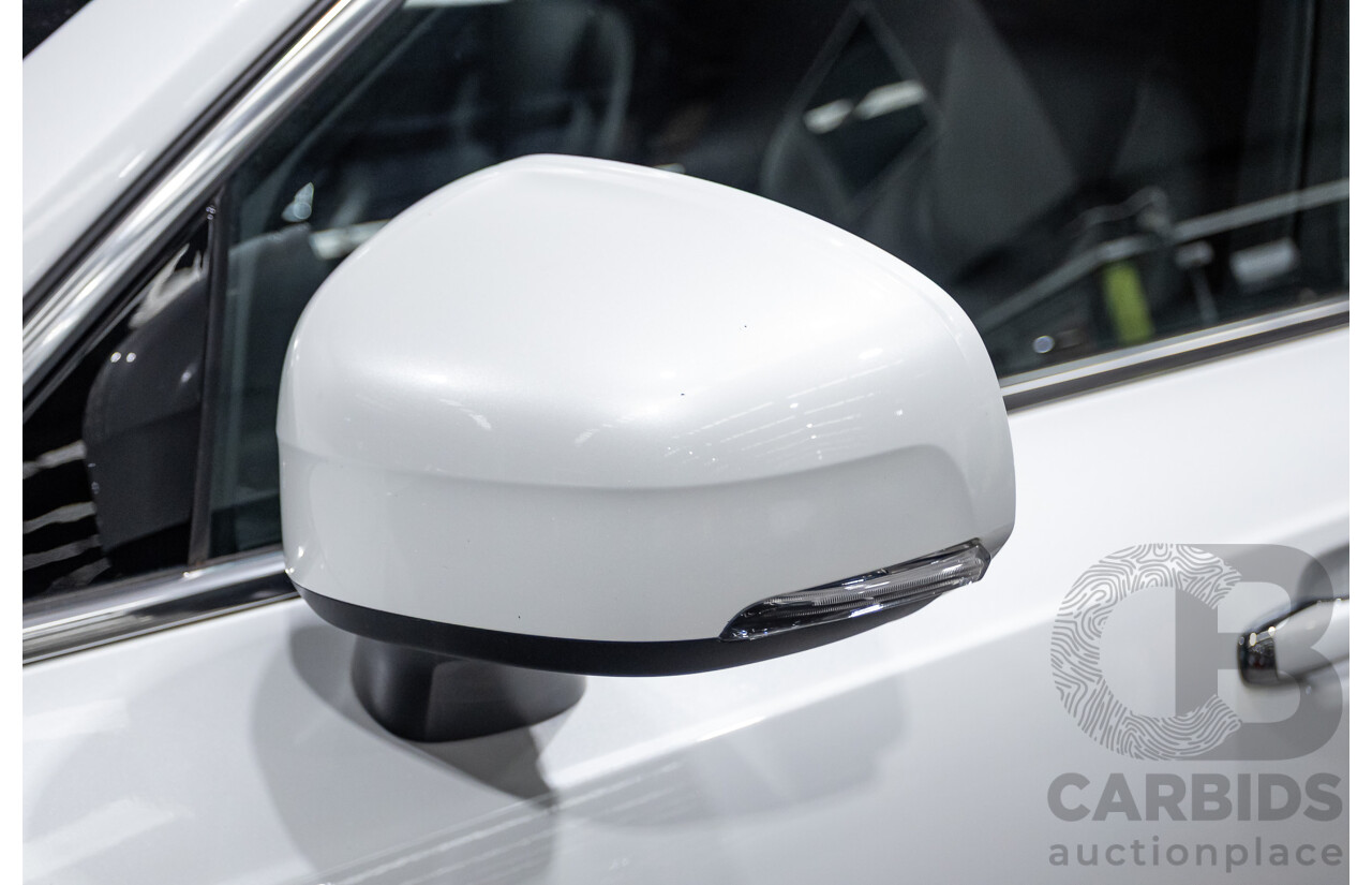 08/2018 Volvo XC90 T6 MOMENTUM (AWD) 256 MY18 4D Wagon White Supercharged and Turbo 2.0L - 7 seats