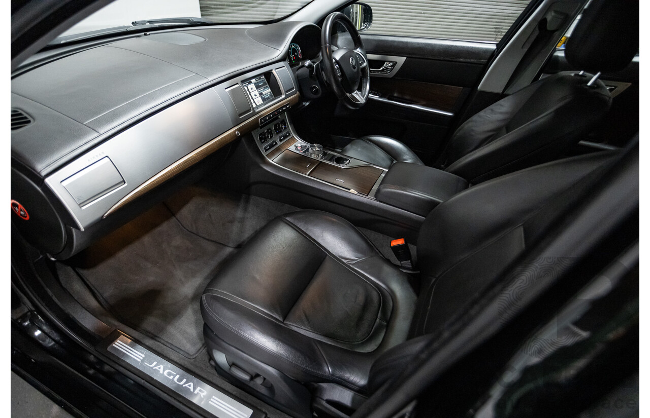 4/2014 Jaguar XF 2.0 Luxury MY13 4d Sedan Ultimate Black Metallic Turbo 2.0L