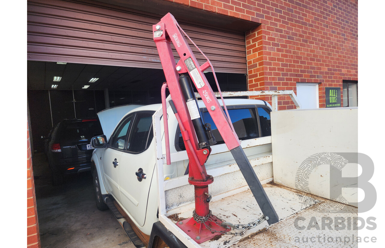 2/2013 Mitsubishi Triton Glx-R (4x4) MN MY13 Double Cab Utility White 2.5L