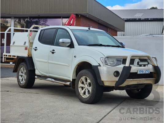 2/2013 Mitsubishi Triton Glx-R (4x4) MN MY13 Double Cab Utility White 2.5L