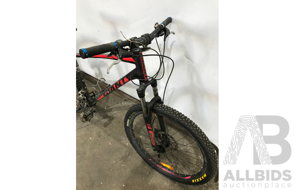 Giant Talon 24 Speed Mountain Bike