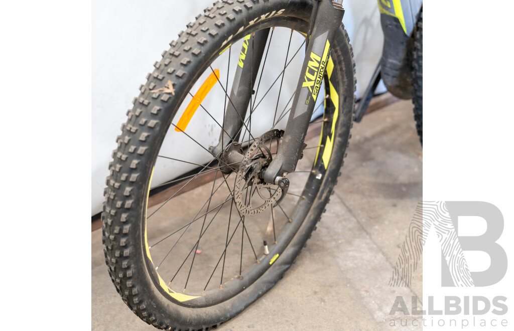 Giant Fathom 9 Speed Hybrid Electric Bike