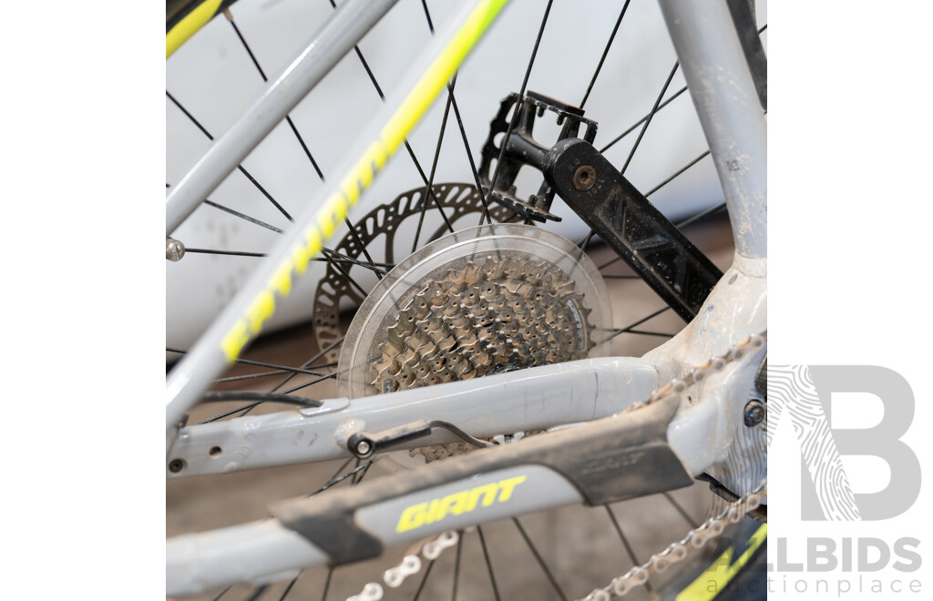 Giant Fathom 9 Speed Hybrid Electric Bike
