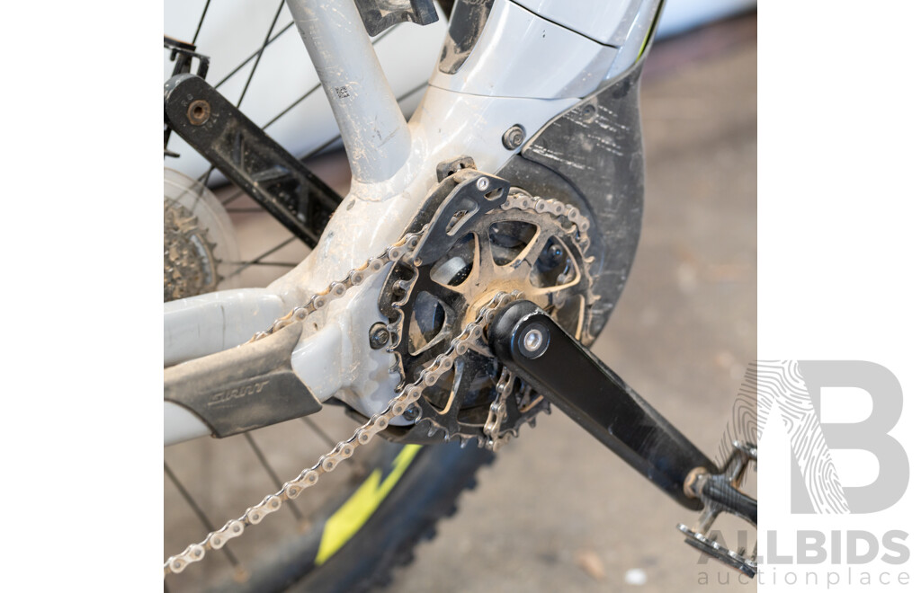 Giant Fathom 9 Speed Hybrid Electric Bike