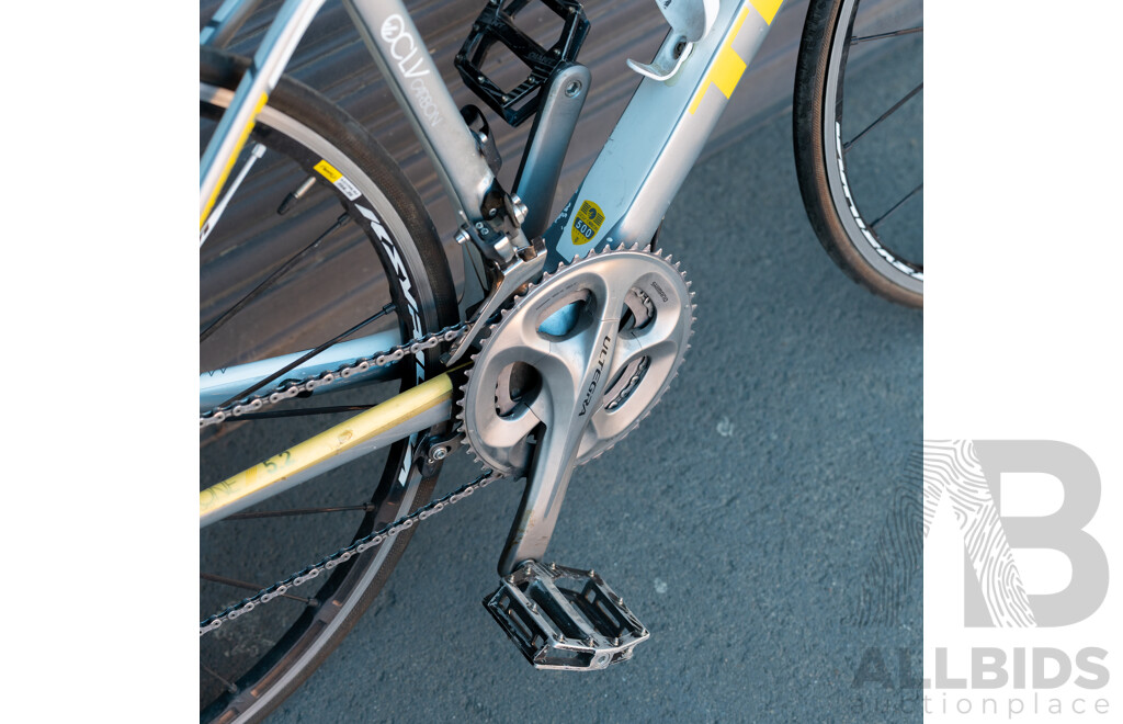 Trek Madone 5 Series 9 Speed Road Bike