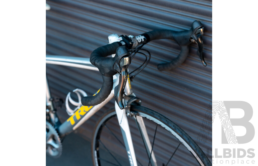 Trek Madone 5 Series 9 Speed Road Bike