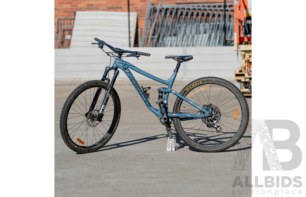 Norco Fluid 11 Speed Mountain Bike