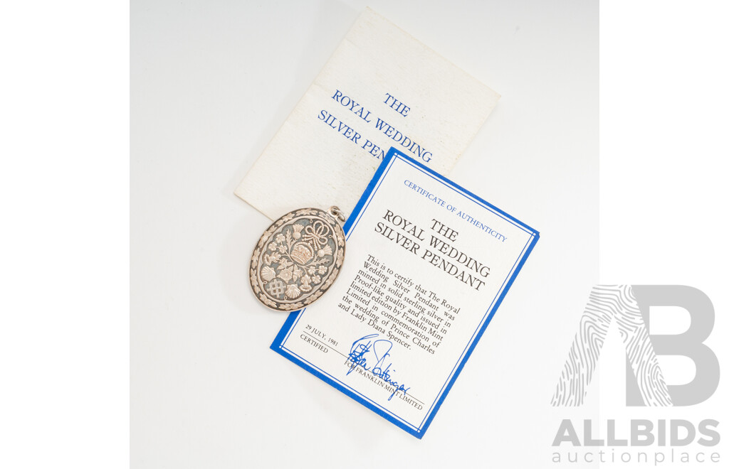 Vintage Sterling Silver Franklin Mint Royal Wedding Sterling Silver Pendant, 35mm, 14.66 Grams
