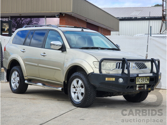 9/2010 Mitsubishi Challenger XLS (7 Seat) (4x4) PB MY11 4d Wagon Silver/Gold 2.5L