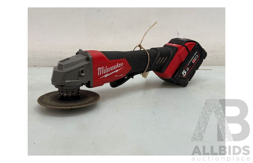 Milwaukee 125mm Angle Grinder