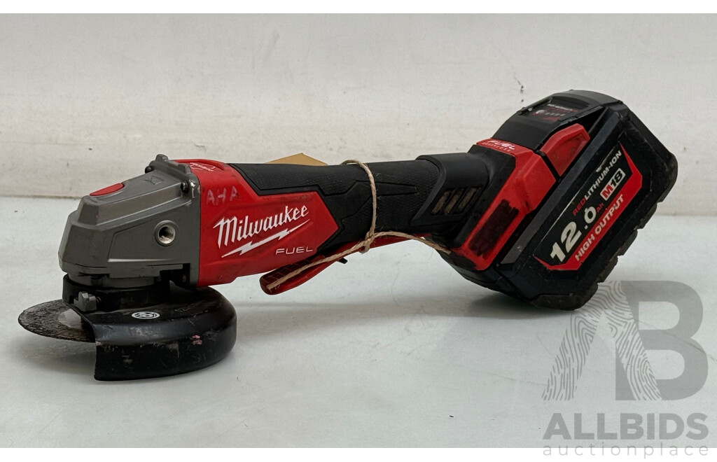 Milwaukee 125mm Angle Grinder