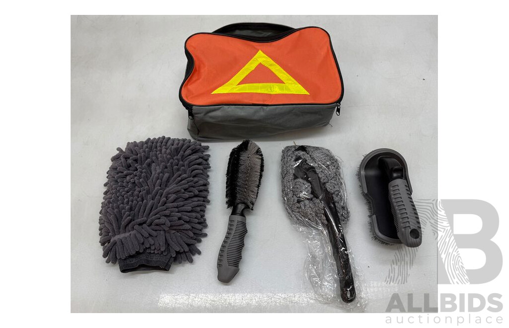 Compact Car Cleaning Kit