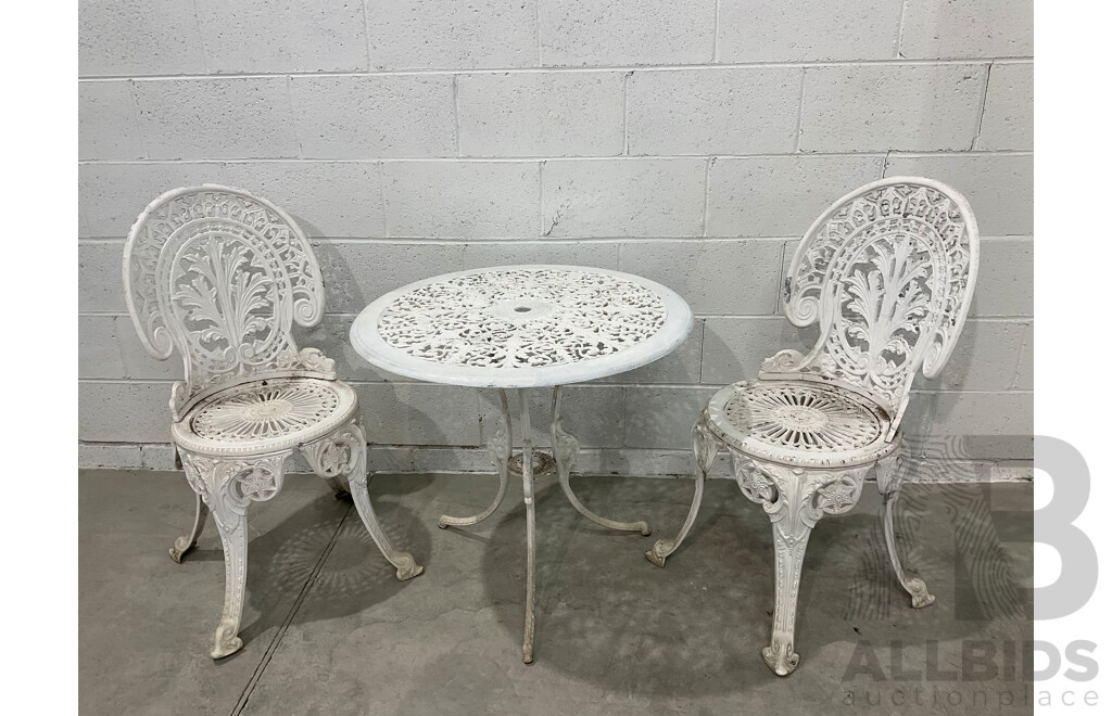 Vintage 3 Piece Lacework Patio Set