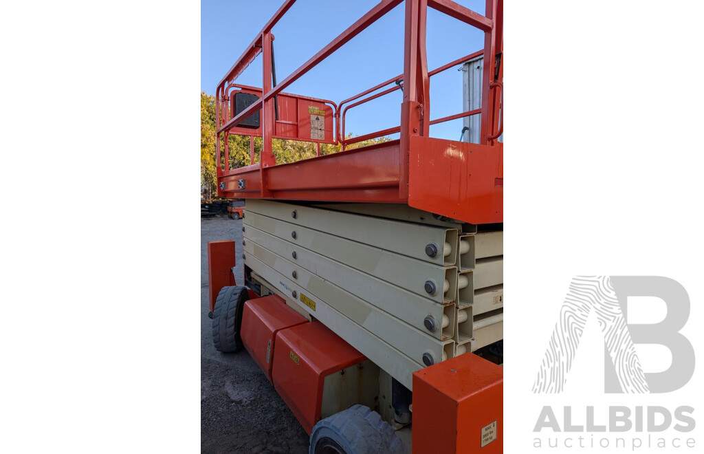 08/2014, JLG 40ft Bi-Energy, Kubota Engine Scissor Lift