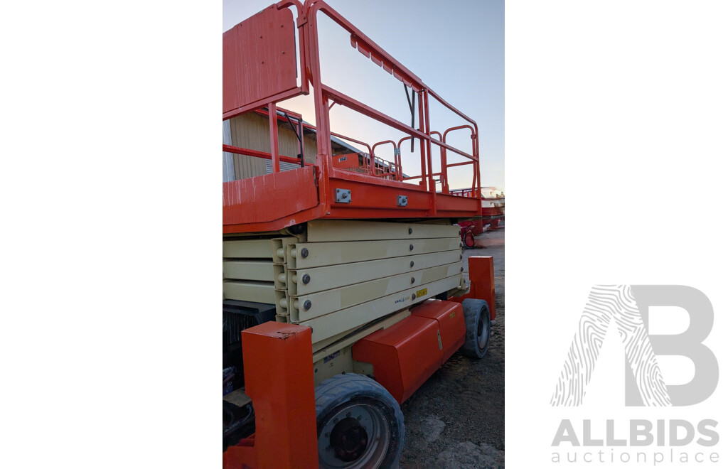 08/2014, JLG 40ft Bi-Energy, Kubota Engine Scissor Lift