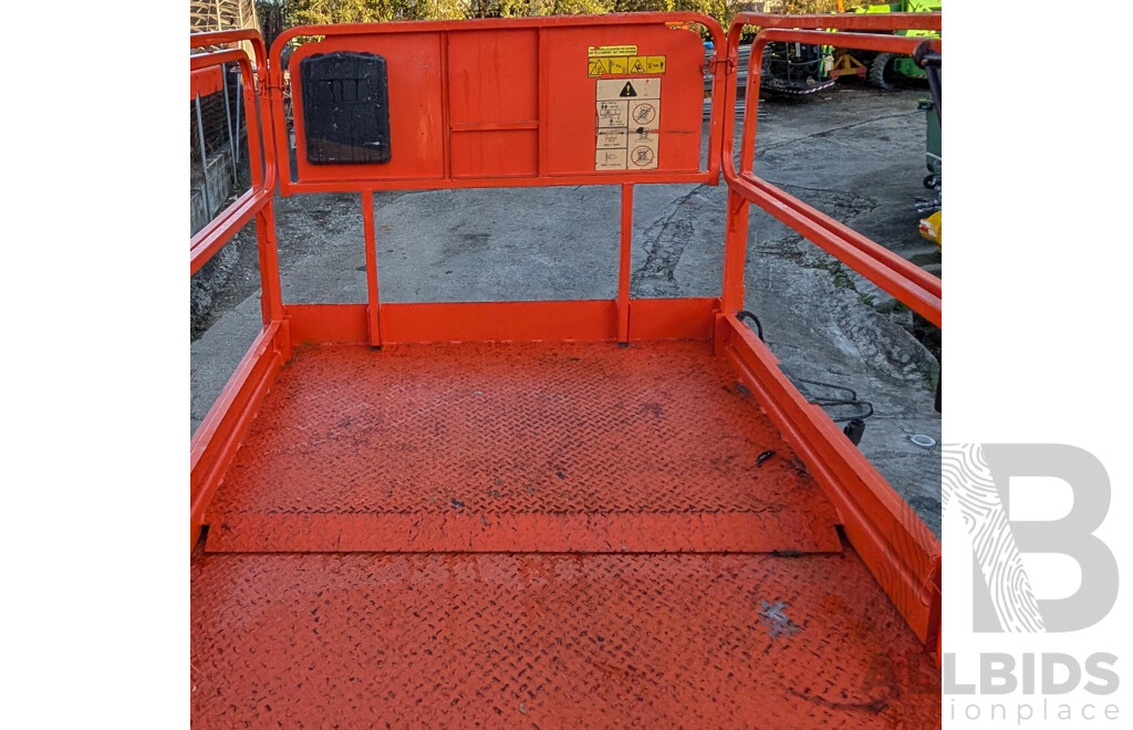 08/2014, JLG 40ft Bi-Energy, Kubota Engine Scissor Lift