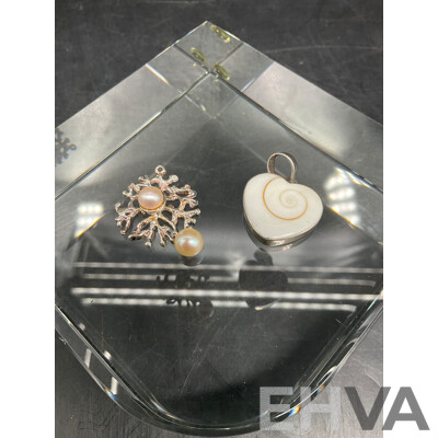 Collection of Stering Silver Jewellery - Including Pearl Silver Necklace and Earrings, Ring Set, Sterling Silver Cubic Zirconia Bangle and More  - Lot of 11