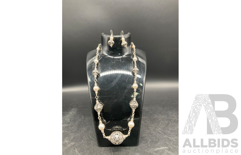 Collection of Stering Silver Jewellery - Including Pearl Silver Necklace and Earrings, Ring Set, Sterling Silver Cubic Zirconia Bangle and More  - Lot of 11