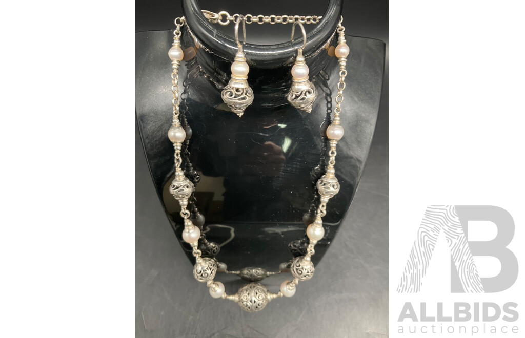 Collection of Stering Silver Jewellery - Including Pearl Silver Necklace and Earrings, Ring Set, Sterling Silver Cubic Zirconia Bangle and More  - Lot of 11