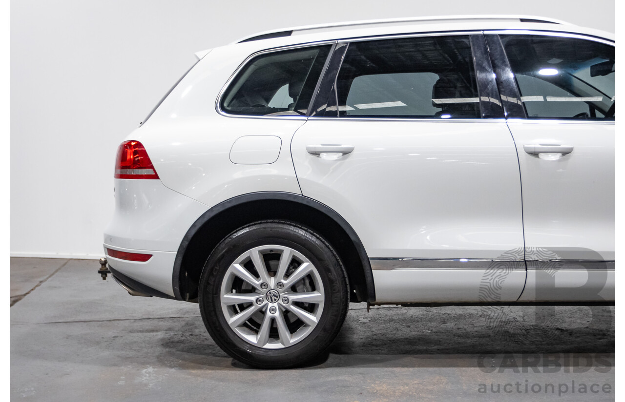 6/2014 Volkswagen Touareg 150 TDI (AWD) 7P MY14 4d Wagon White Turbo Diesel 3.0L