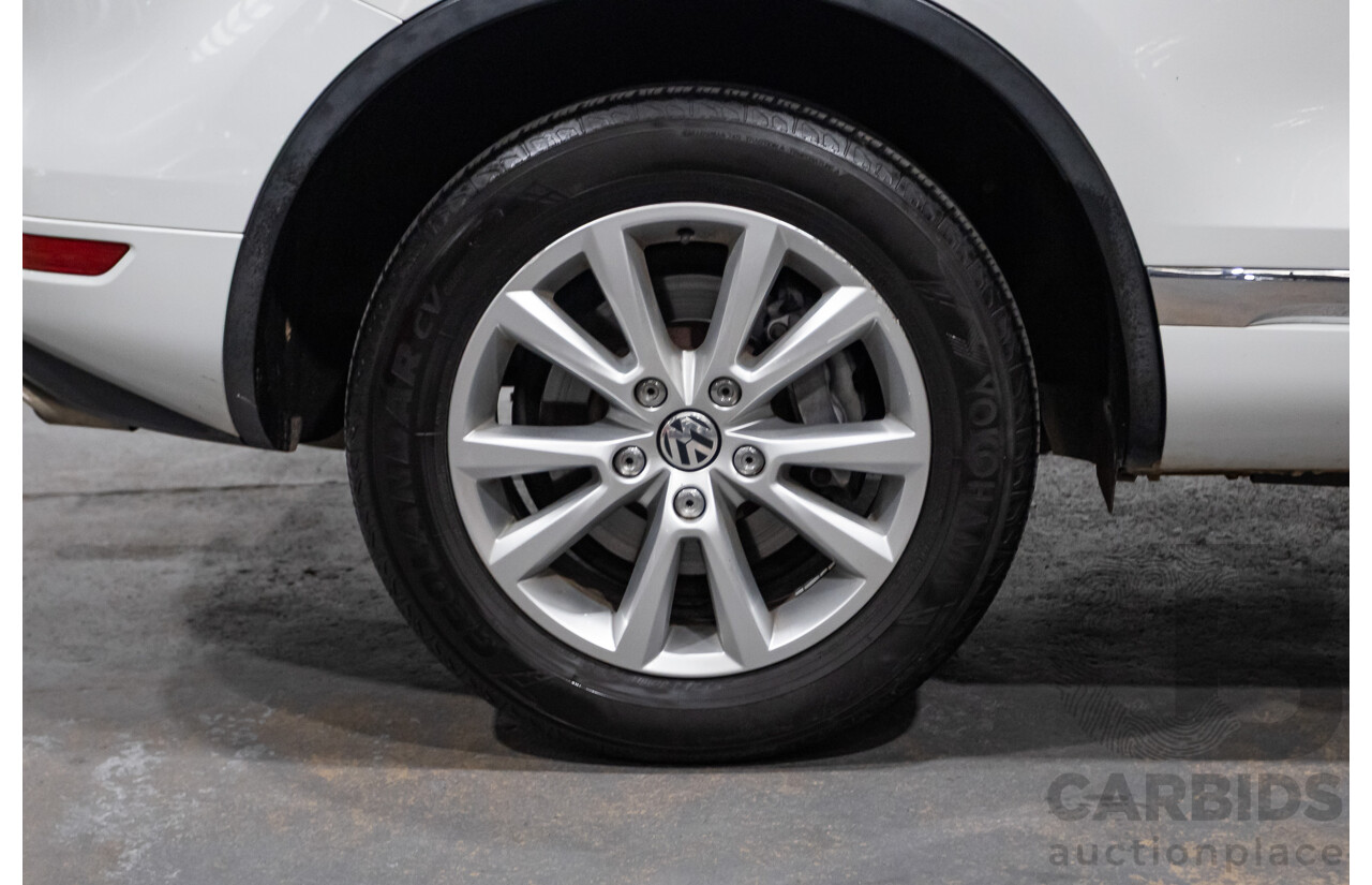 6/2014 Volkswagen Touareg 150 TDI (AWD) 7P MY14 4d Wagon White Turbo Diesel 3.0L