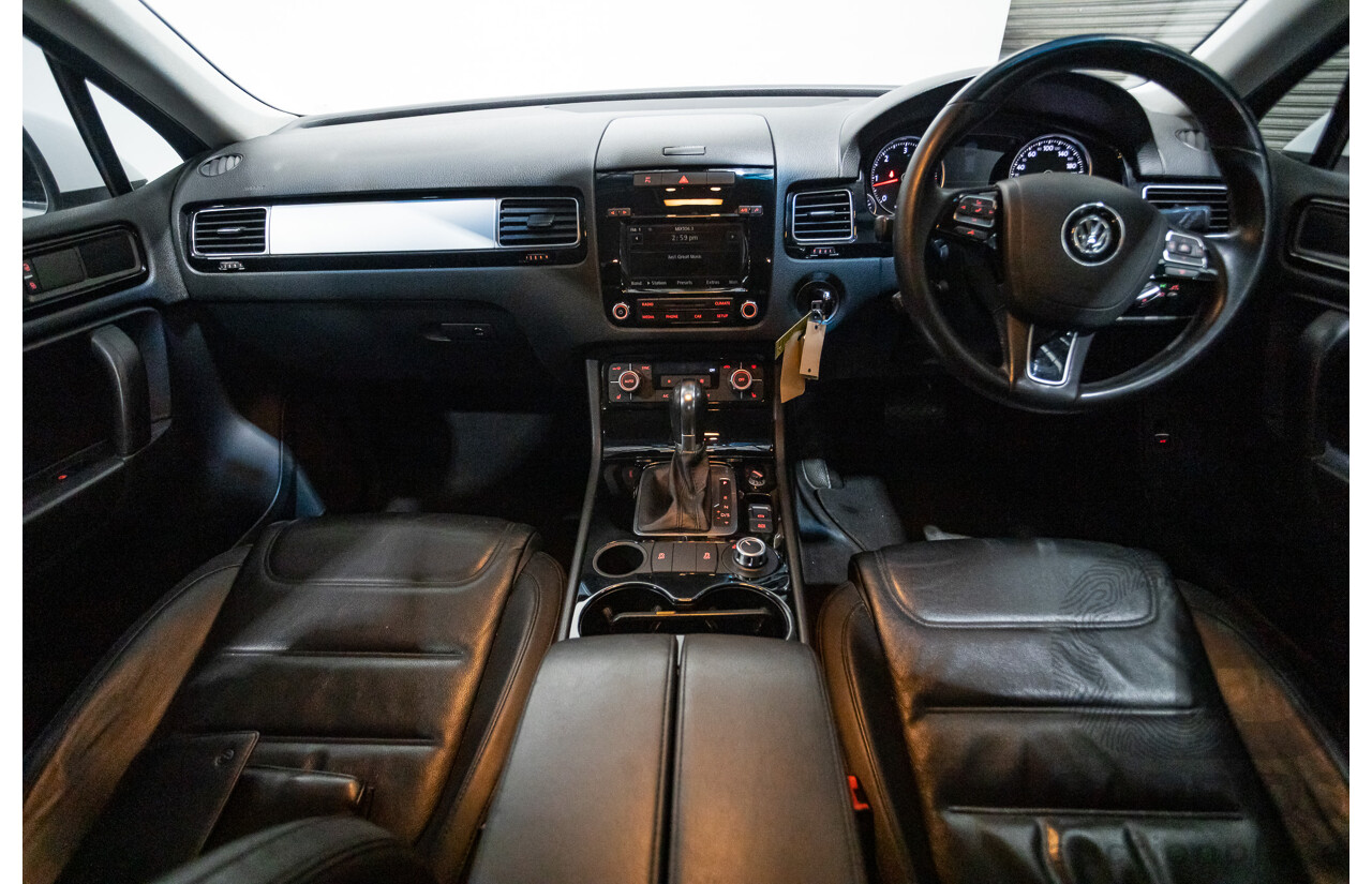 6/2014 Volkswagen Touareg 150 TDI (AWD) 7P MY14 4d Wagon White Turbo Diesel 3.0L